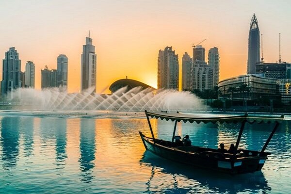 At the Top + Dubai Fountain Lake Ride